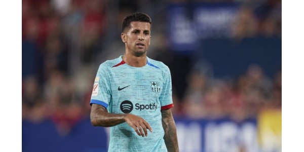 João Cancelo satiriza jogadores do Manchester City por má qualidade João Cancelo satiriza jogadores do Manchester City por má qualidade
